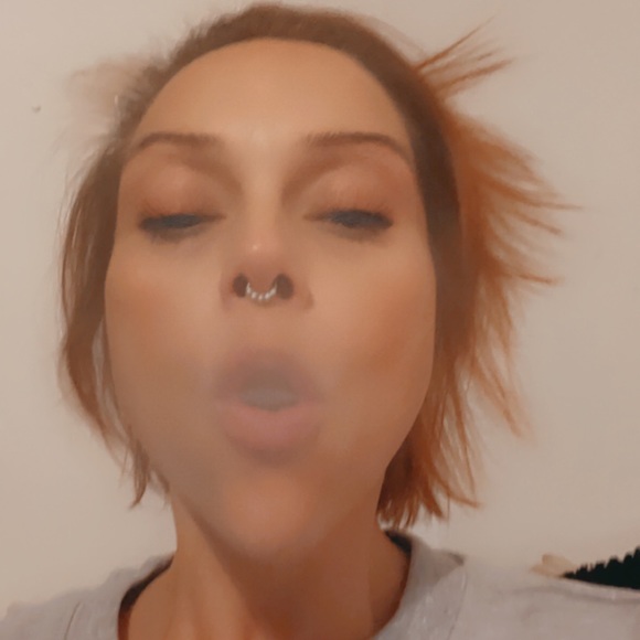 Meet your Posher, Krystal - Picture 4 of 4